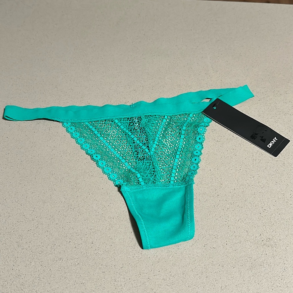 NWT DKNY Green Table Top Lace Thong Size Medium